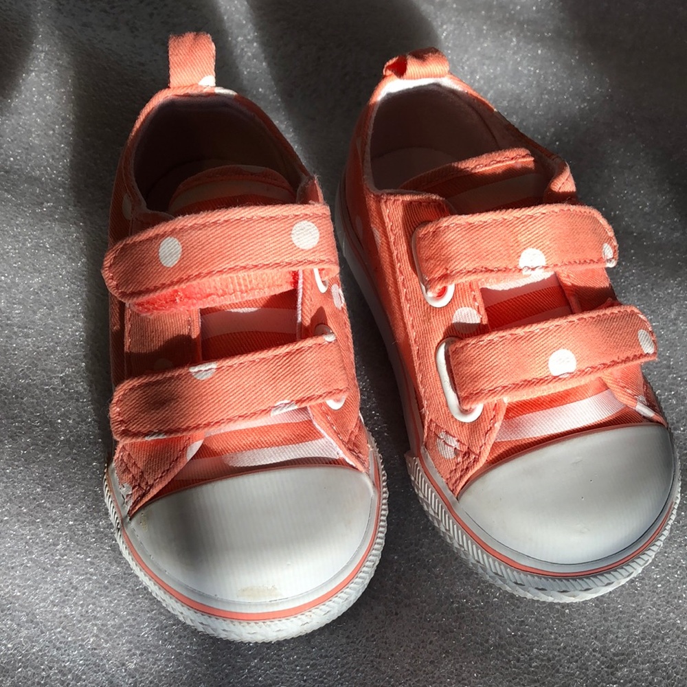 Gymboree baby sneakers sz 6 mo, orange sherbet w/ white polkadots, Velcro close - Picture 3 of 10